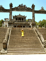 Tombeau royal Khaidinh, Hue